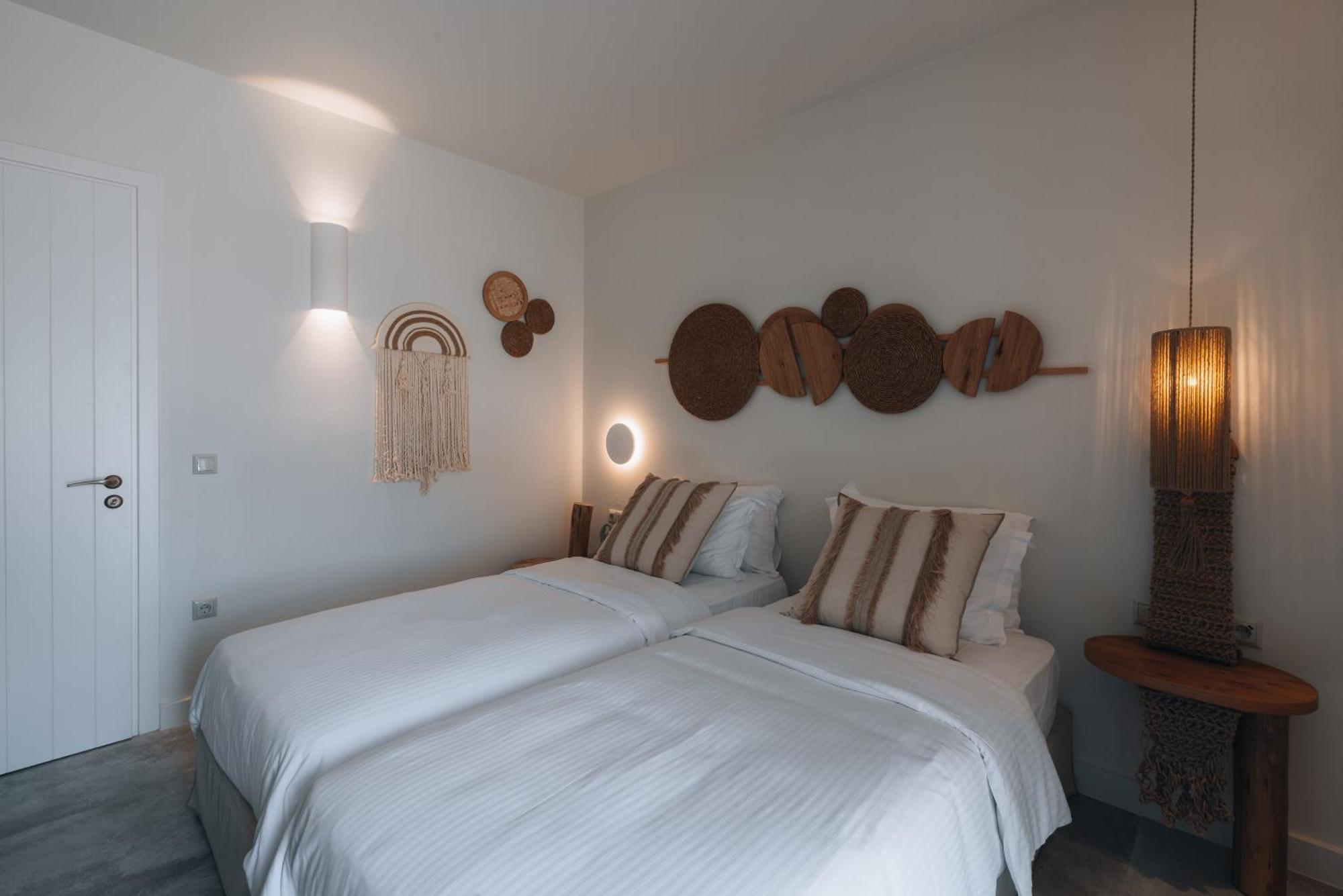 Kosmitis Suites & Villas ناوسا الغرفة الصورة