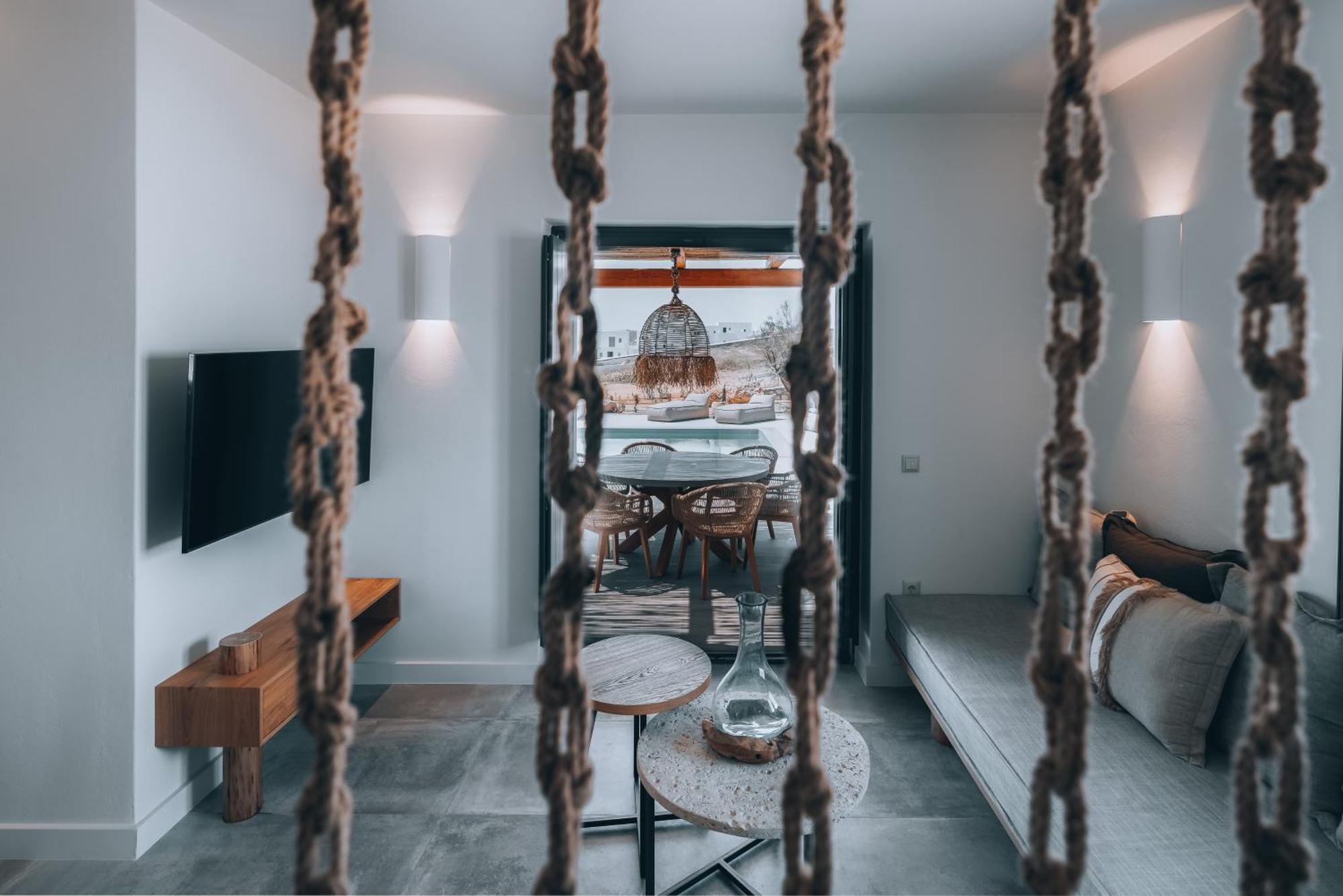 Kosmitis Suites & Villas ناوسا الغرفة الصورة
