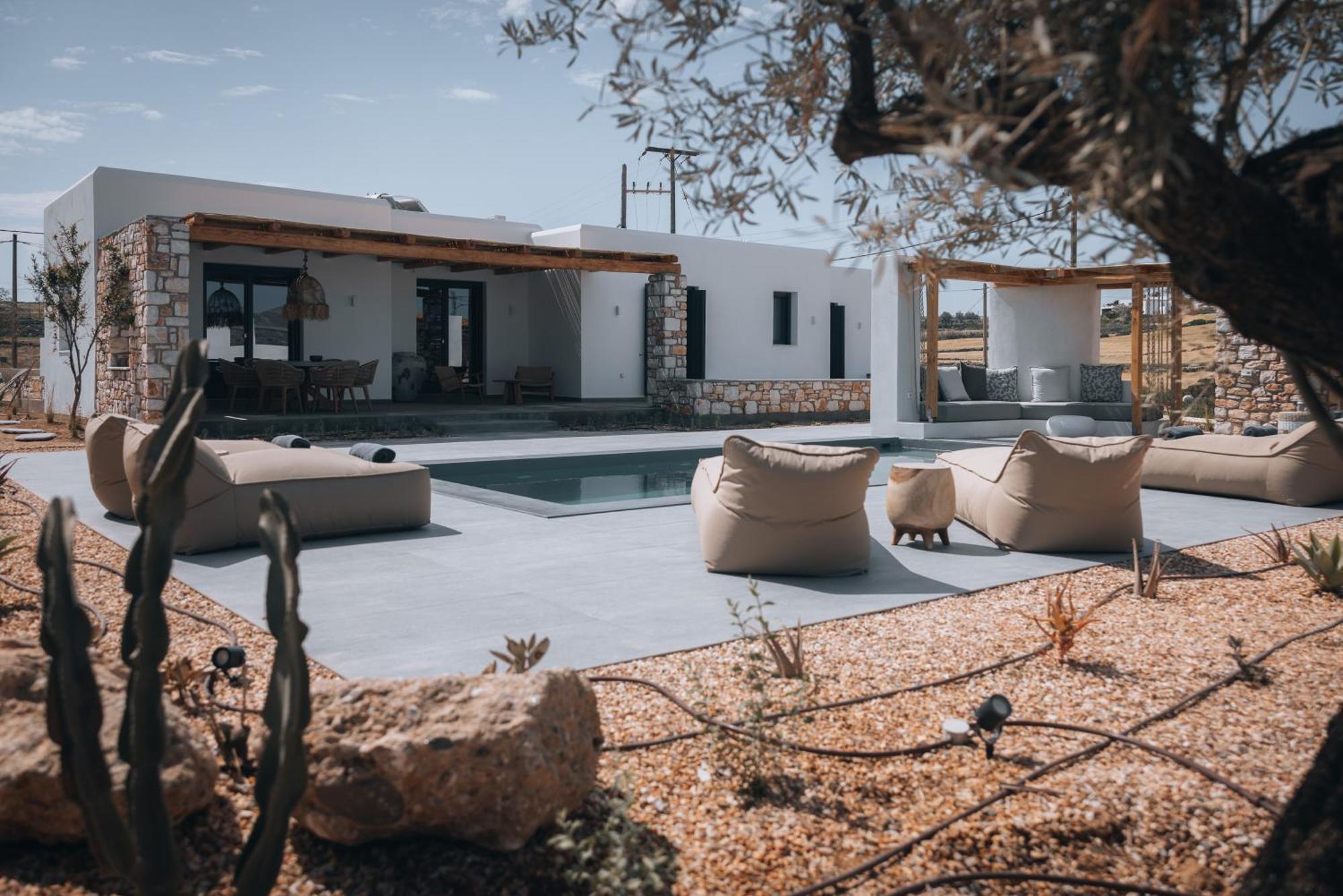 Kosmitis Suites & Villas ناوسا الغرفة الصورة